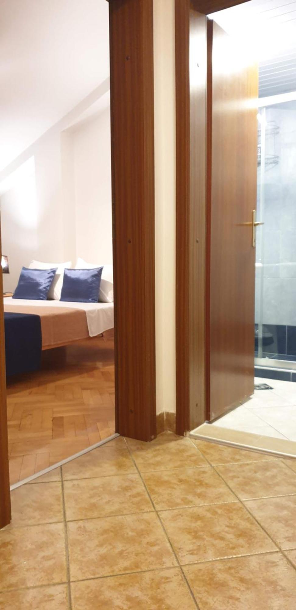 Central Skopje Duplex Apartment Bagian luar foto